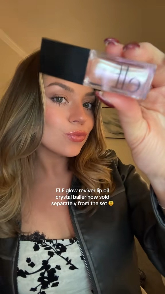 Holiday Christmas party makeup and outfit 🤍❄️

#LTKBeauty #LTKParties #LTKHoliday