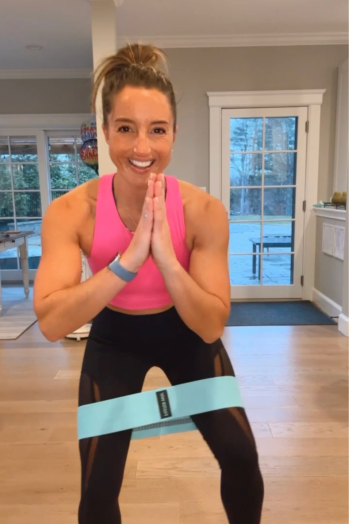 What do you look for in workout gear?
✅ supportive tops
✅ perfect compression bottoms 
✅ high waisted comfy leggings
✅ pop of peppy color 
✅ fun mesh details 

This outfit hits all the right notes! Wearing a size medium in top and size 6 in lulu bottoms! 

#workoutwear #workoutoutfits #workout 

#LTKfit