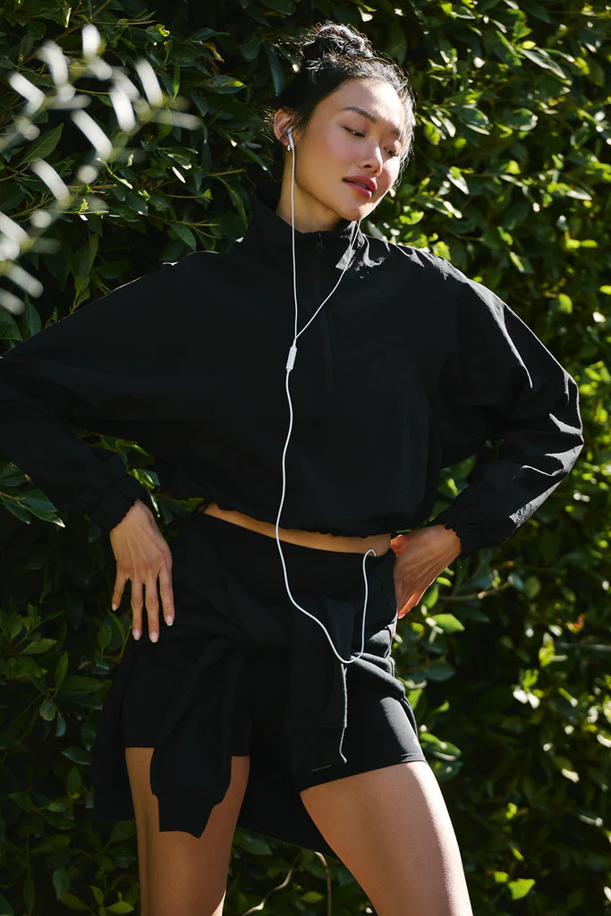 Cropped 1/4 Zip Alumni Pullover | Alo Yoga (US)