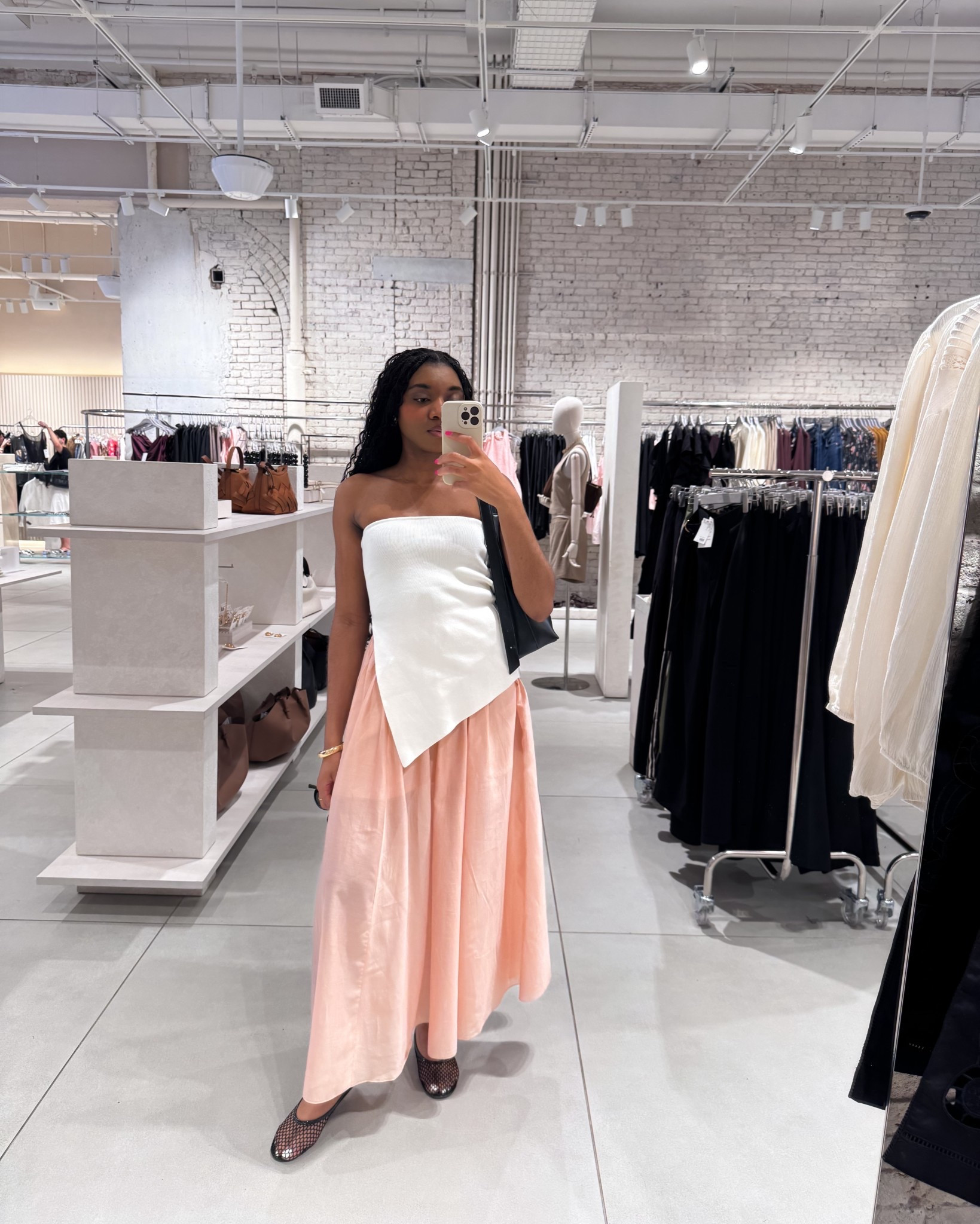 That outfit that makes you sing 💕


#LTKStyleTip #LTKFindsUnder100 #LTKTravel