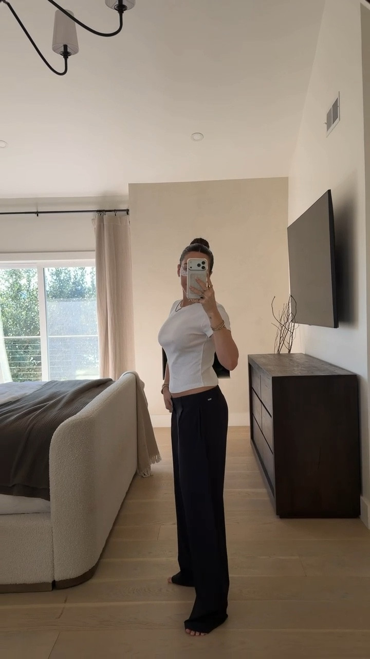 Vuori is doing 20% off your first purchase exclusively through the LTK app with code LTKVuoriSPRING 

#LTKSaleAlert #LTKSpringSale