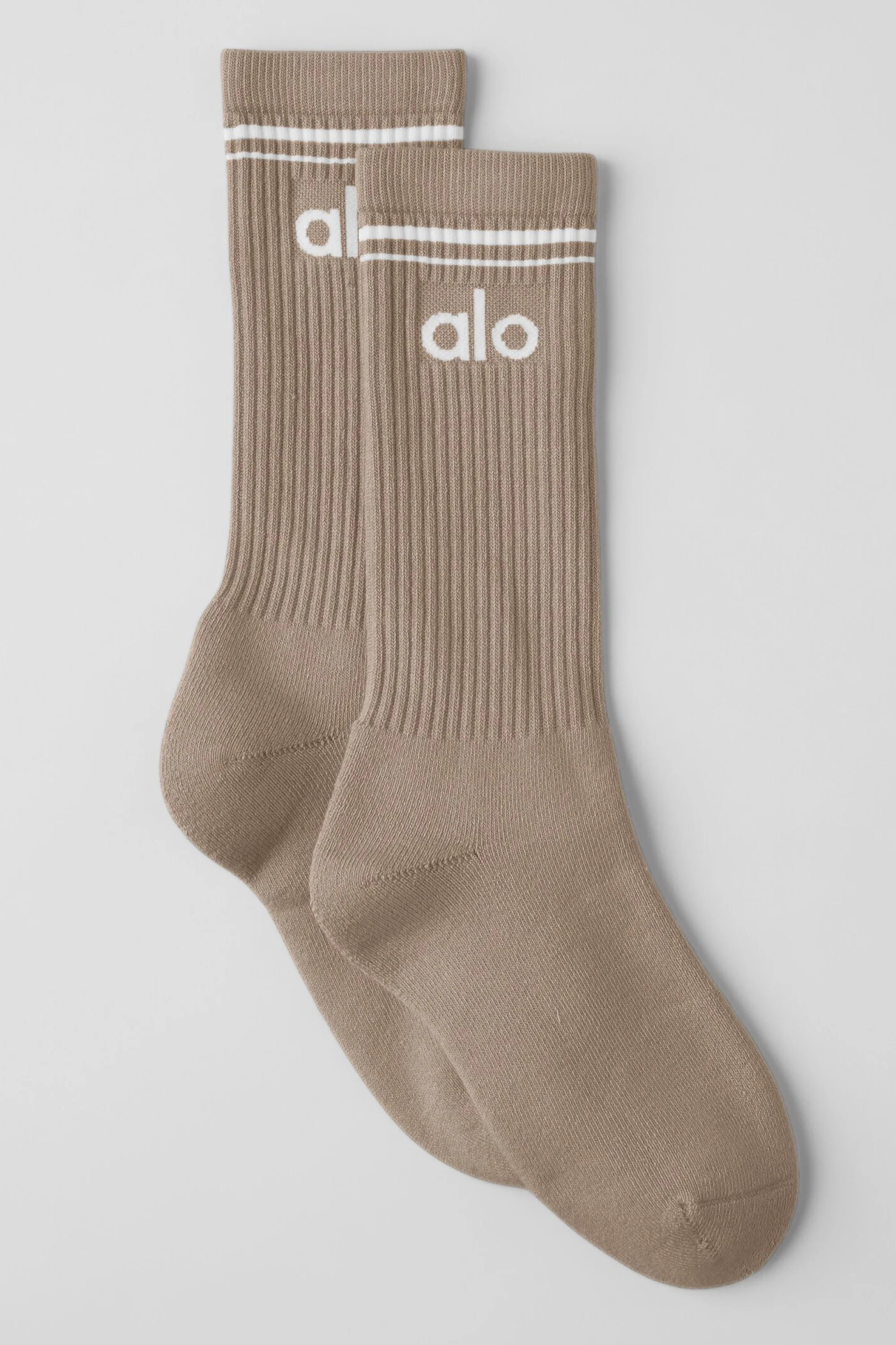 ALO | Throwback Socks in Gravel/White, Size: Large | Alo Yoga