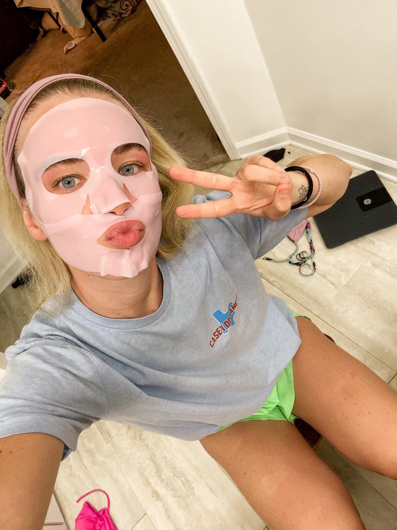 Husband working late = beauty diy night while catching up on my shows and cleaning!

#LTKselfcare #LTKBeauty #LTKgrwm