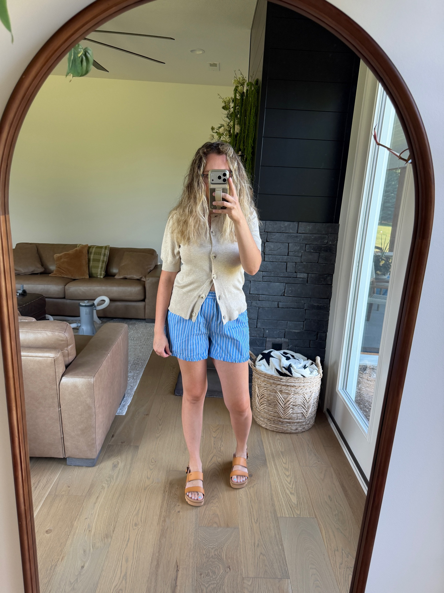 OOTD SAHM

#LTKootd #LTKBump #LTKmomlife