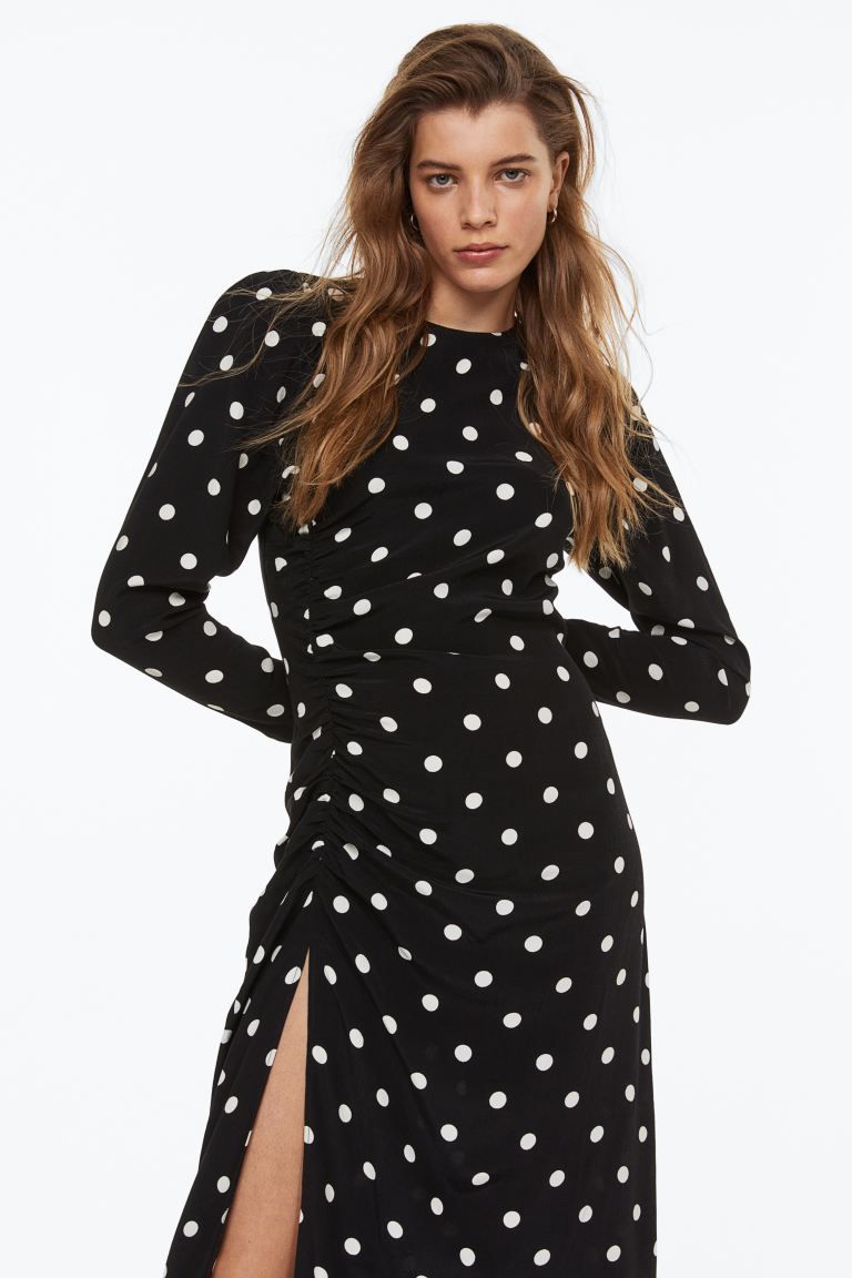 Kleid mit Raffungen | H&M (DE, AT, CH, DK, NL, NO, FI)