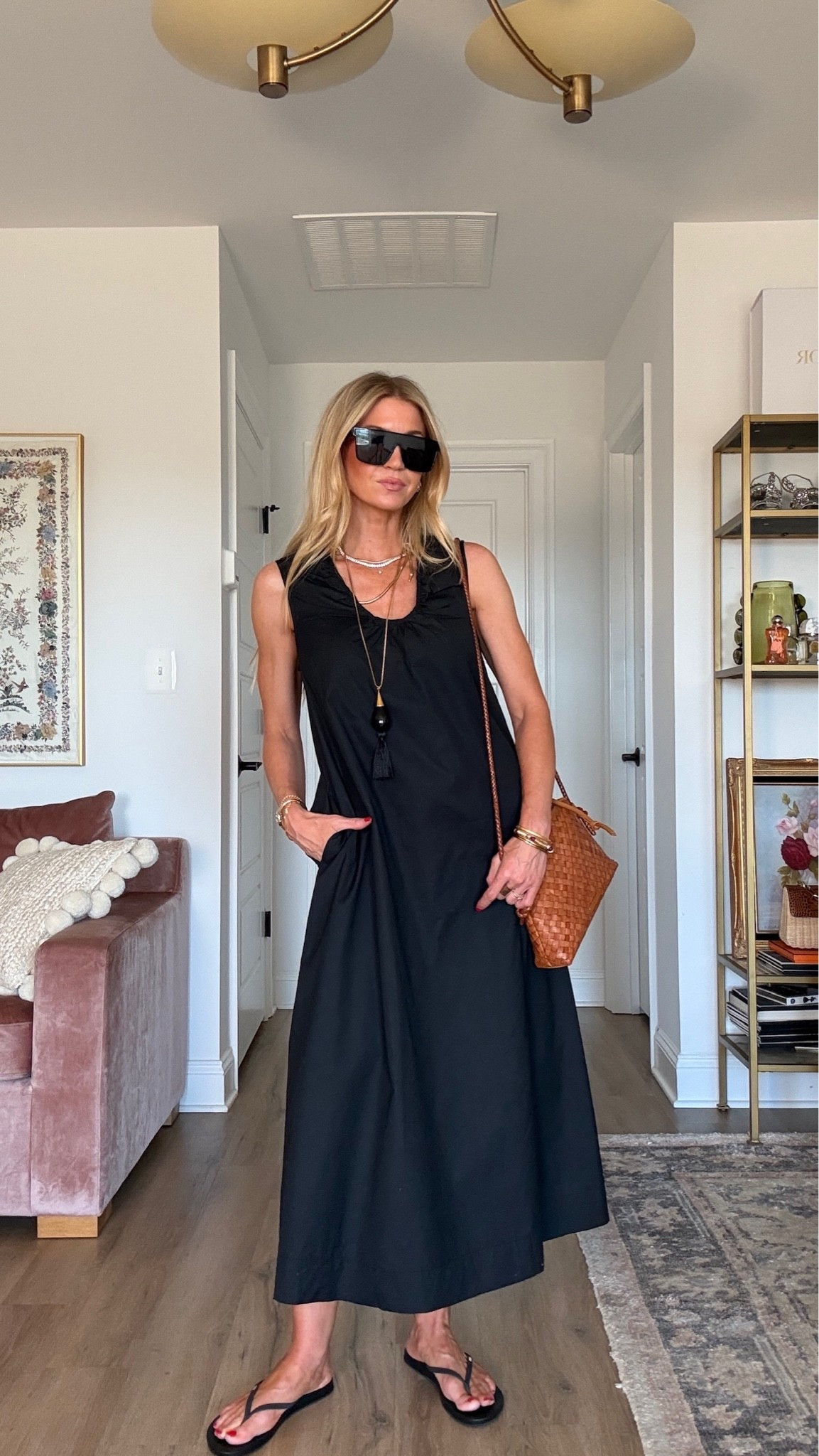 Amazing dress! 
Runs TTS, wearing size small

#LTKgrwm #LTKootd #LTKSeasonal