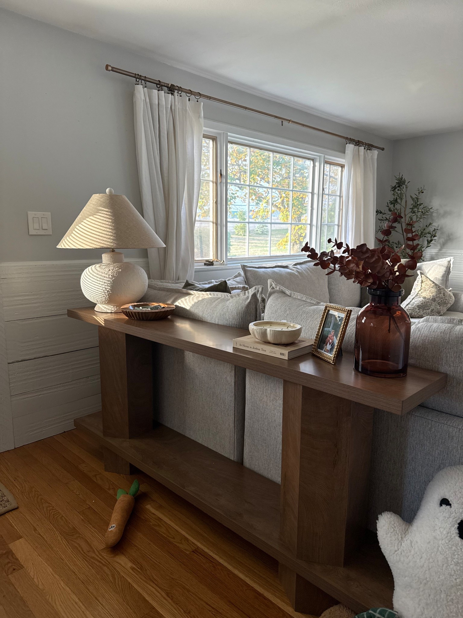 Entryway table! I got the burly wood option, which is definitely darker in person than on the website. Still love! 