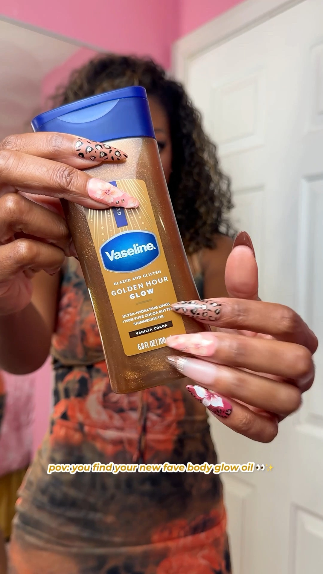I got so many compliments on my skin when I wore this shimmering body oil by Vaseline 👀🍫✨

I’m wearing it in the shade golden hour glow, I grabbed it on Amazon!

#LTKBeauty