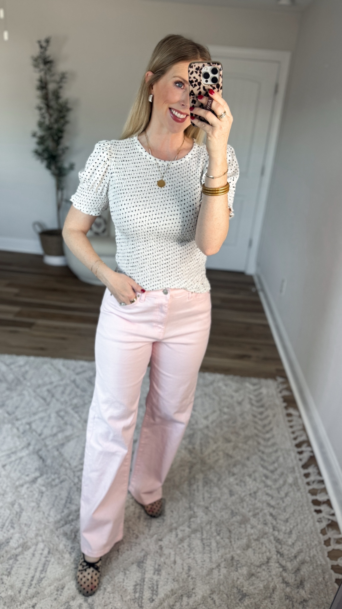 Weekend Walmart Wins try-on
Polka dot smocked top- small
Pink jeans- small 

#LTKootd #LTKFindsUnder50