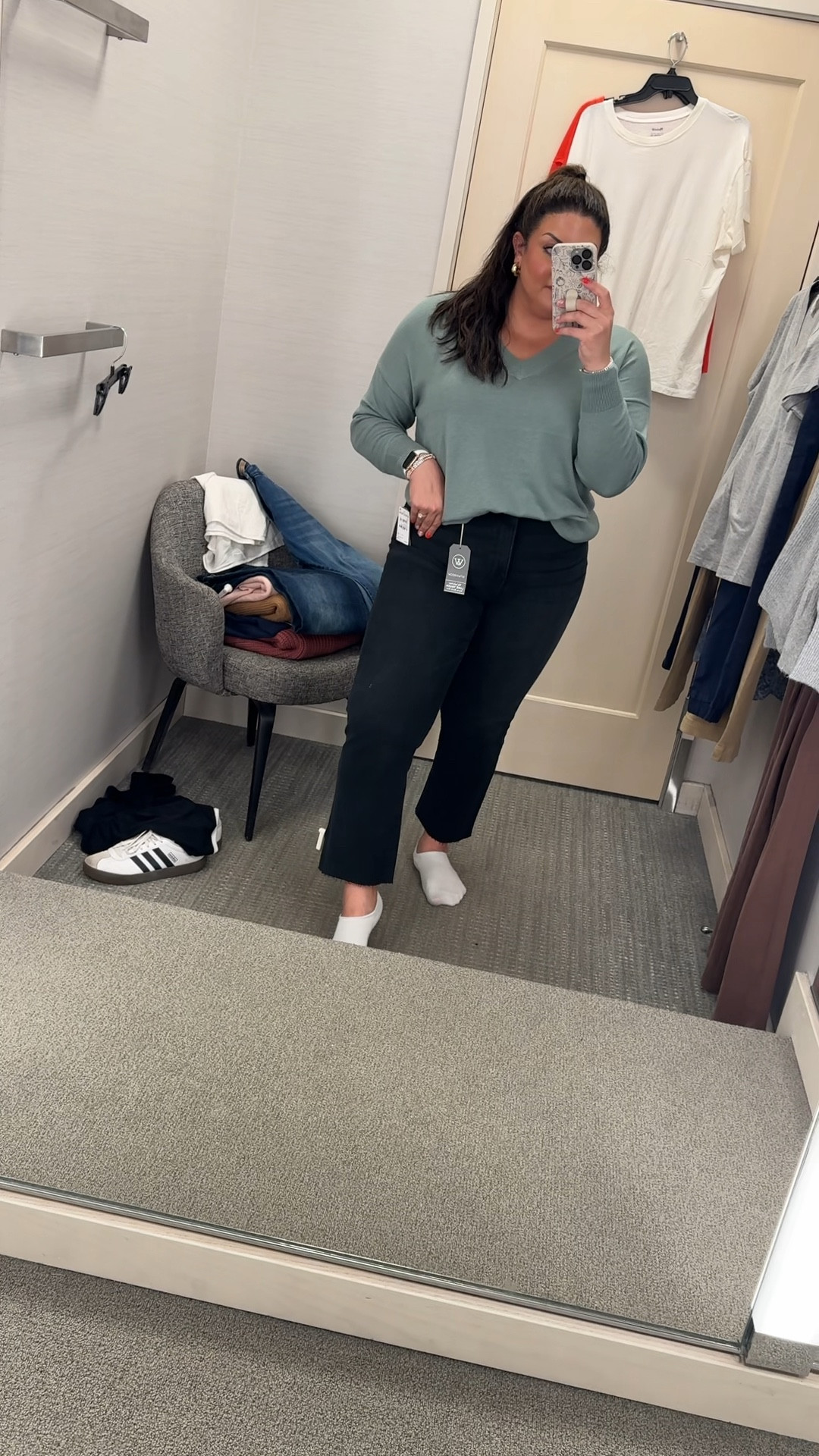This sweater will be a fall staple! It’s really lightweight and not itchy at all. I’m wearing an XL but could have done a L. I’m wearing a 12 in these jeans, I always size down one in this brand because they’re so stretchy! 

#LTKMidsize #LTKxNSale #LTKSaleAlert