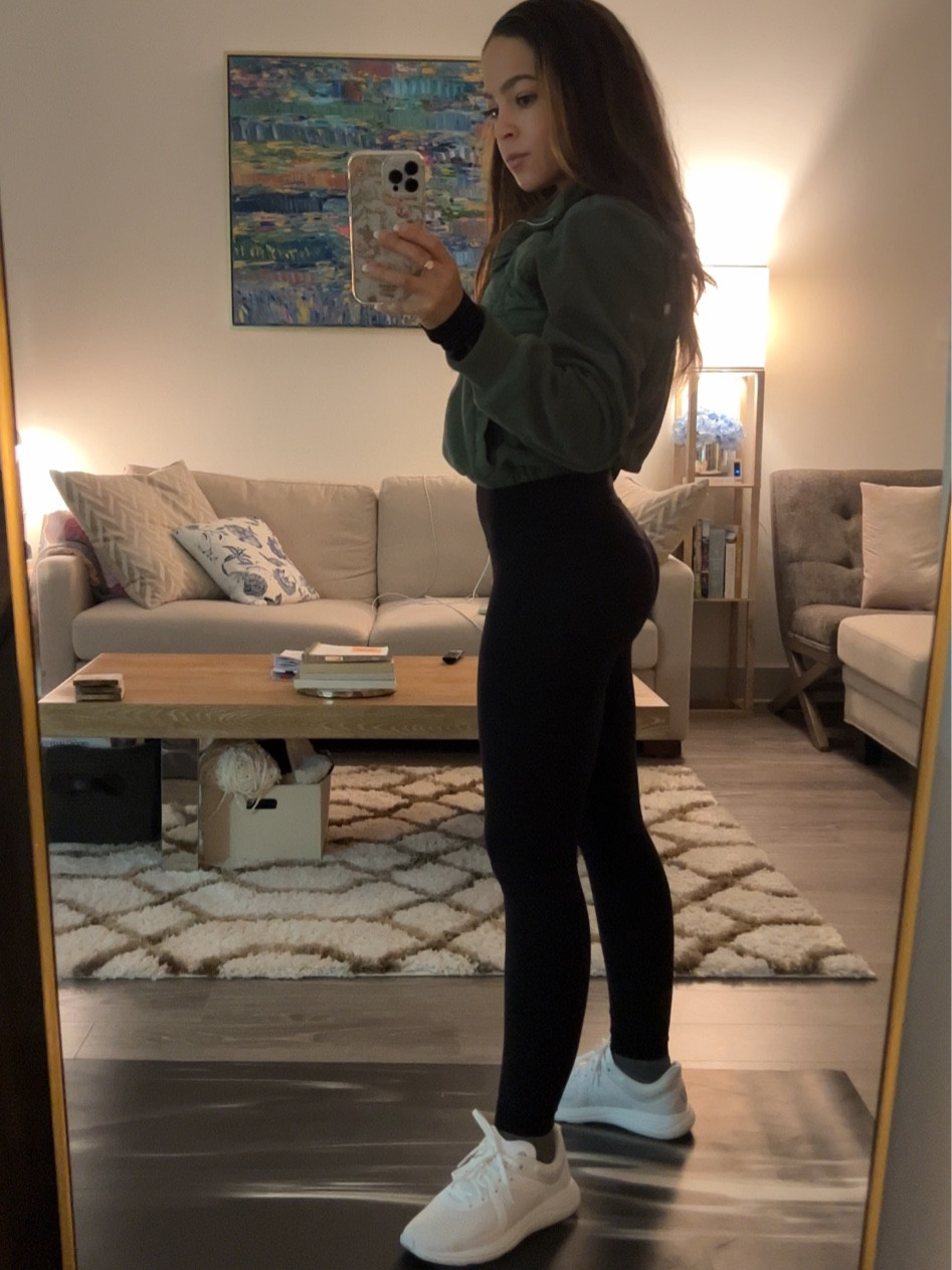 4’11 Casual, Cozy, Athletic #petite #lululemon #abercrombie #hollister