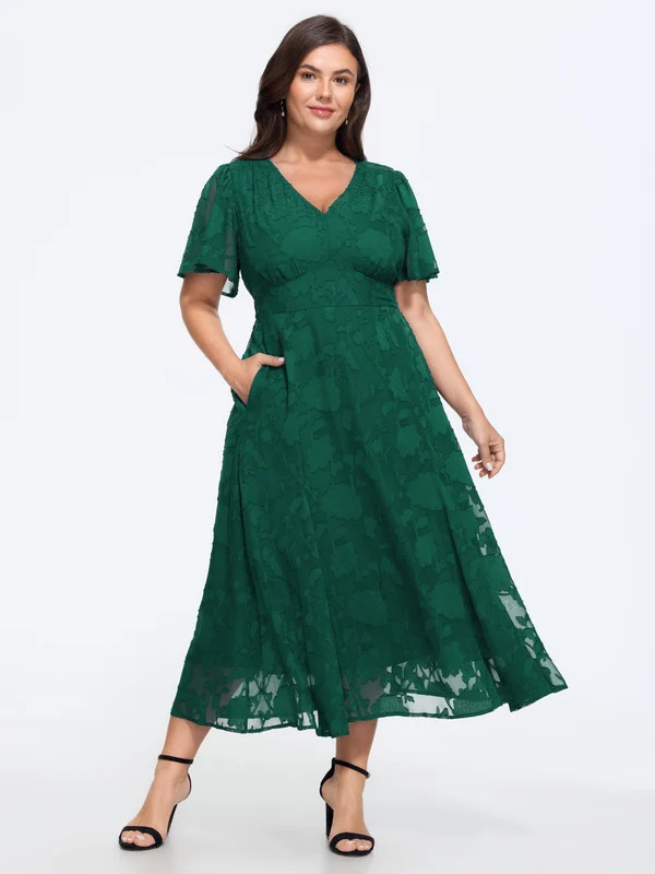 Textured V Neck Shirred Waist Pocket Midi Dress | Bloomchic