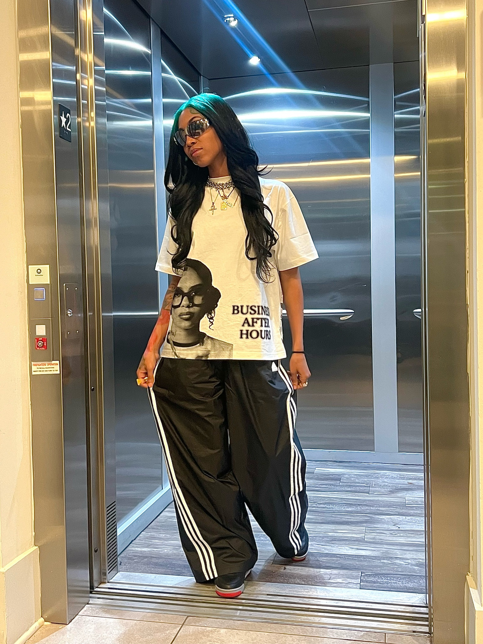 🤍🖤🤍🖤 shirt from: @shopbah.us on IG⭐️

#LTKshoecrush #LTKbeauty #LTKstyletip