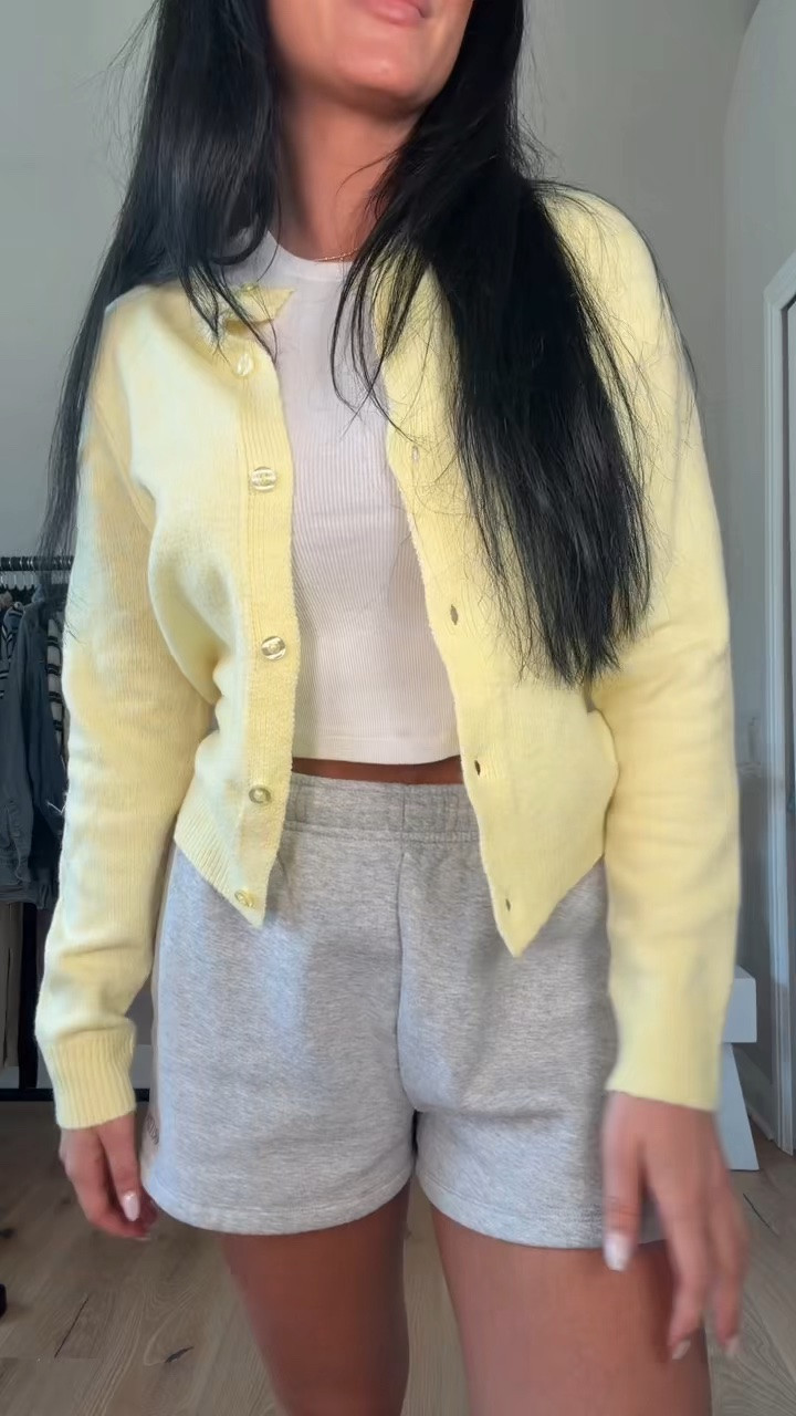 An easy spring outfit you can throw on and still feel cute 🤍🌼 Comfy, casual, and perfect for everyday! Details on my LTK ✨

My sizing 5’7, 145lbs, 32dd
I’m wearing size small tops, size medium short

@Aritzia