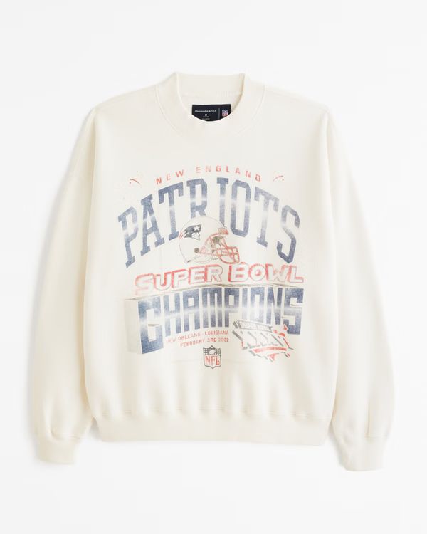 Gender Inclusive New England Patriots Graphic Crew Sweatshirt | Gender Inclusive Gender Inclusive... | Abercrombie & Fitch (US)
