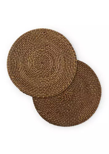 Dark Round Rattan Charger | Belk