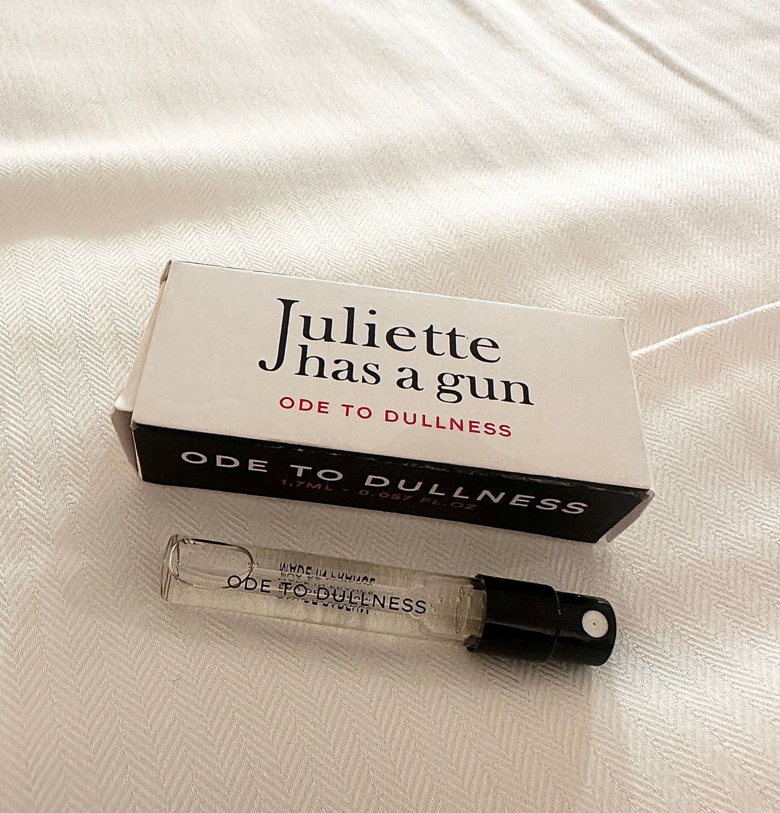 Travel Fragrance of the Day:
 (FOTD): Ode to Dullness by Juliette Has A Gun


It’s so convenient to be able to use sample size fragrances instead of putting bottles of perfume in my luggage.

#LTKBeauty #LTKTravel #LTKItBag