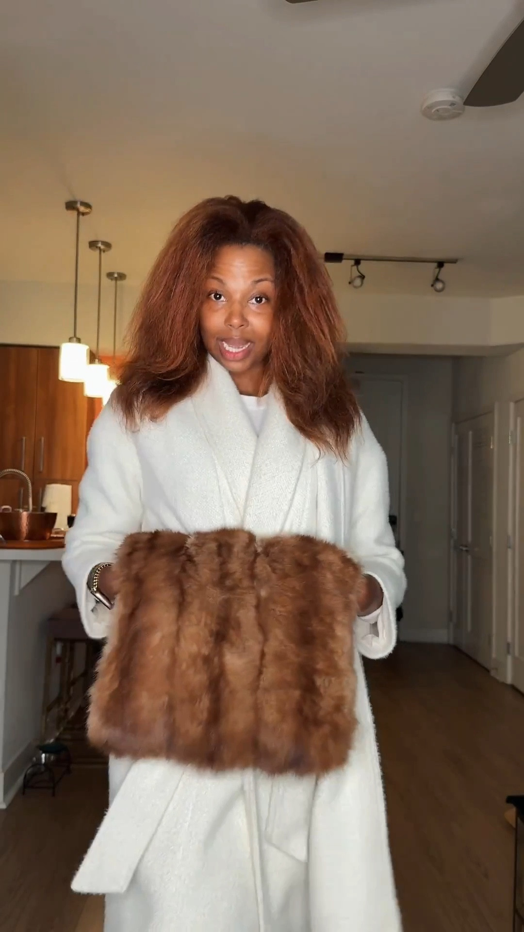 It’s still winter time so let’s continue to stay cozy in our fur accessories. Heading to Sundance or Aspen, find some extras to take with you to be warm and chic!

#Winter #Fur #Accessories #apresski #Travel #Gloves #Skiseason

#LTKActive #LTKSaleAlert #LTKTravel