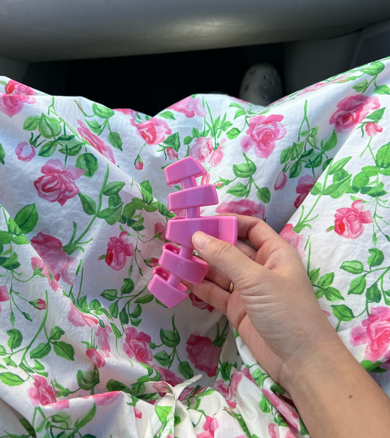 My current favorite hair clip! The pink is more vibrant in person and is perfect for spring 💗

#LTKSeasonal