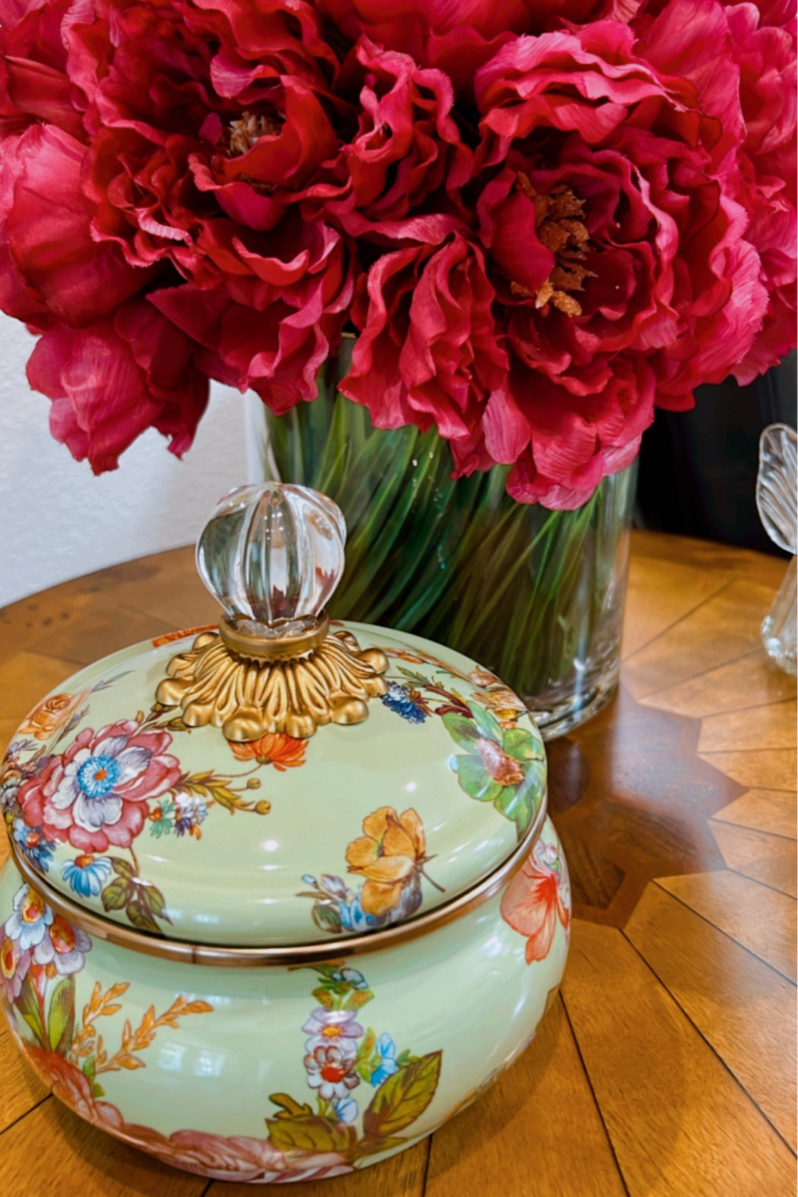 Matches, Candy, Nuts… 

Skies the Limit 🧡


#LTKFindsUnder100 #LTKHome #LTKHoliday