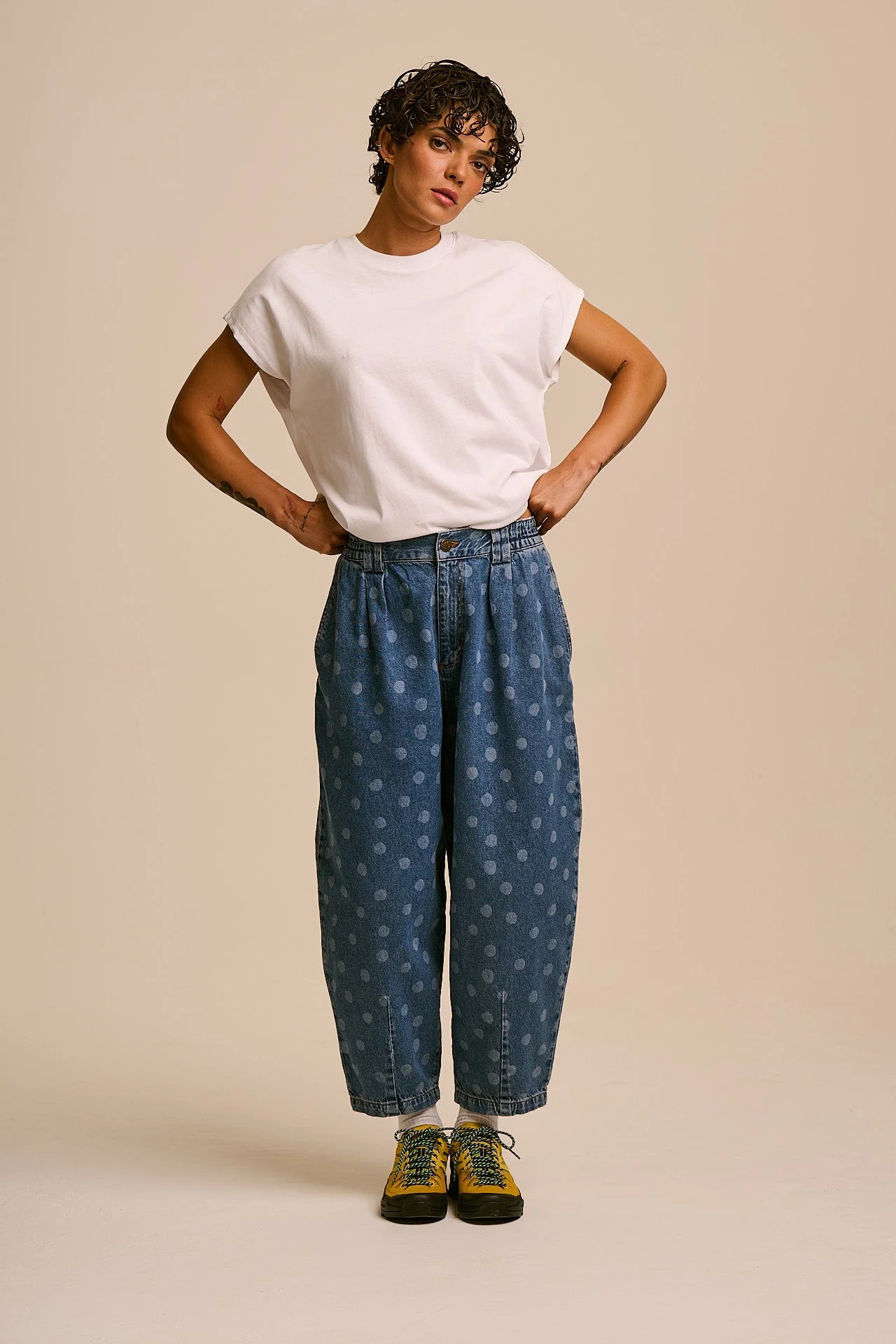 IMPERFECT - Ashby - Denim Barrel Leg Trousers in Midwash Polka Dot | Lucy and Yak US