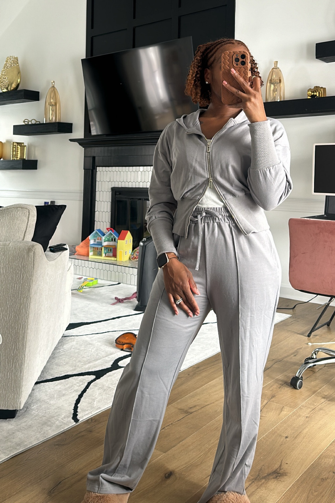 Cozy lounge/airport set. Comes in multiple colors 

#LTKStyleTip #LTKTravel #LTKFindsUnder50