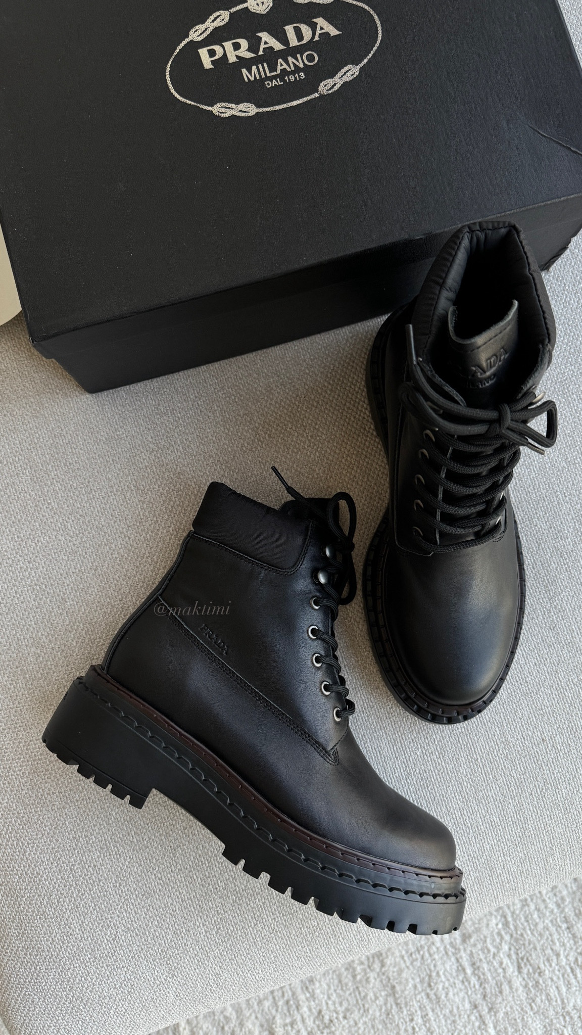 Premium leather
#6
Size up 1 size 

#LTKsale #LTKautumn #LTKwinter