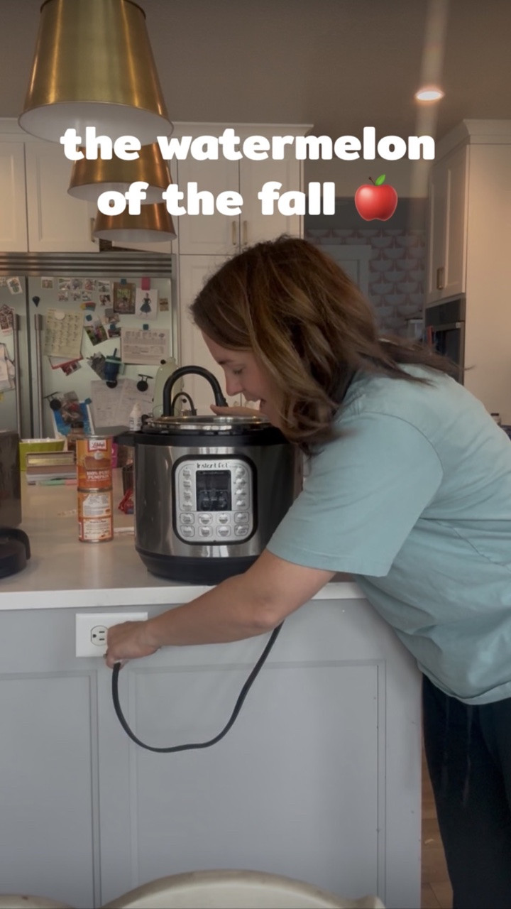 4 ingredients! It’s your season to shine, cinnamon applesauce!

Comment “FAST” if you want the faster dang apple peeler this side of the Mississippi 🤠 (my kids love to just eat the plain apples from this thing. They call them “apple chips”) 

🍎 Recipe for stove OR Instant pot:
•10 peeled & cored apples any variety 
•1-2tsp cinnamon (I usually do 1ish)
•1-2 TBS brown sugar (I usually do 2)
•1/4 cup water (you need very little water!)

🍎 Instant pot: cook on high pressure for 8 min and let natural release for 10. Then, mash! You can use you a hand mixer, but they should be soft enough to just mix with a spoon!

🍏 Stove: boil water, drop in apples and let boil til soft! Drain water. Add all ingredients and mash together. Use hand mixed if needed