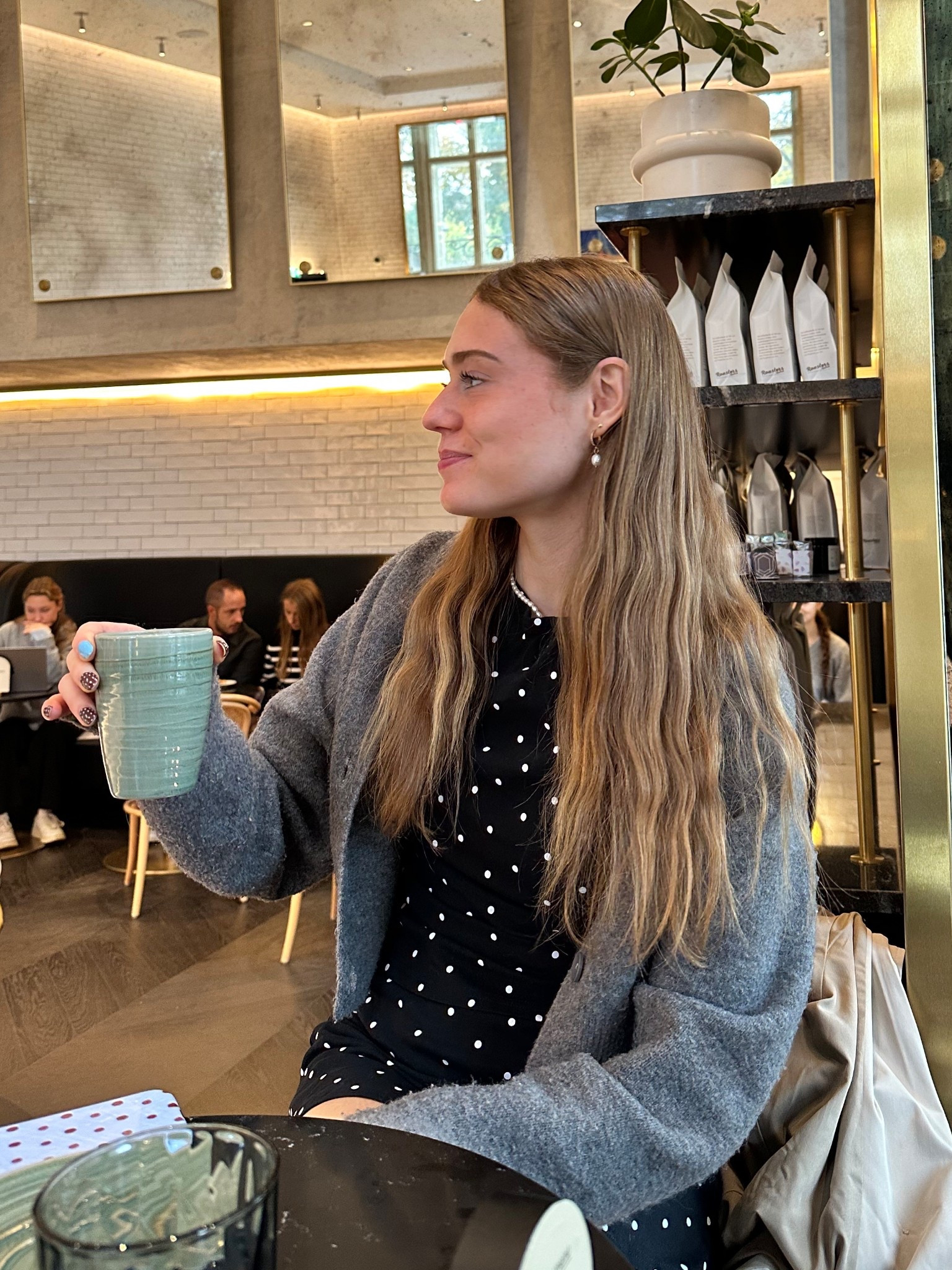 polka dot good

coffee shop outfit 

#LTKautumn #LTKwinter #LTKeurope