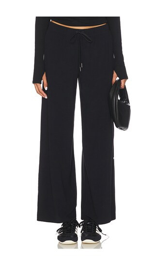 Splits59 Brynn Airweight Pant in Black. - size XS | Revolve Clothing (Global)