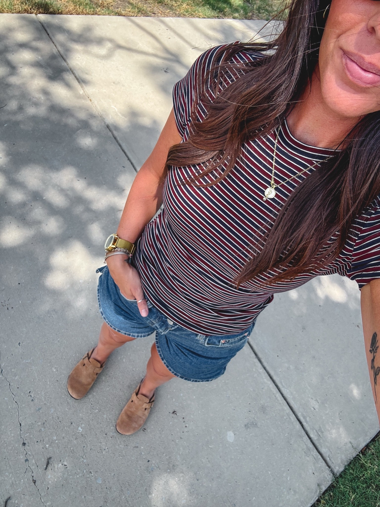 Today’s outfit


Top-small
Shorts- size 4
Shoes- tts

#LTKootd #LTKgrwm