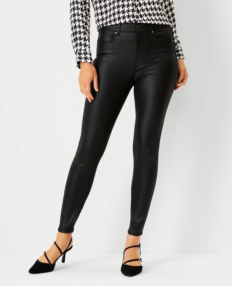 color: Black











selected











Fit Type:
Curvy




Regular



Curvy | Ann Taylor (US)