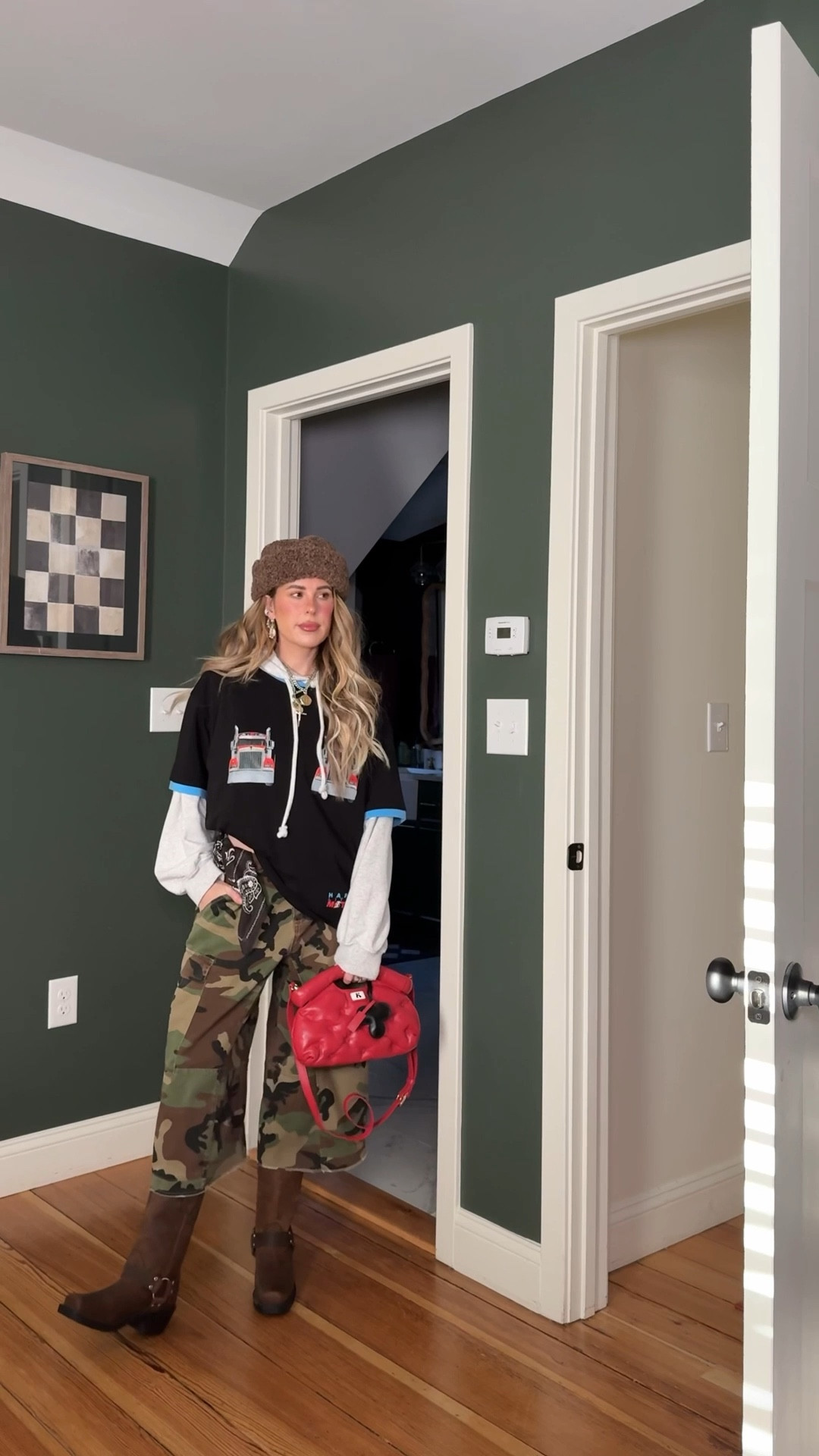 I’m wearing a 28 in the bottoms and then cinched the sides all the way!! 

#LTKgrwm #LTKootd