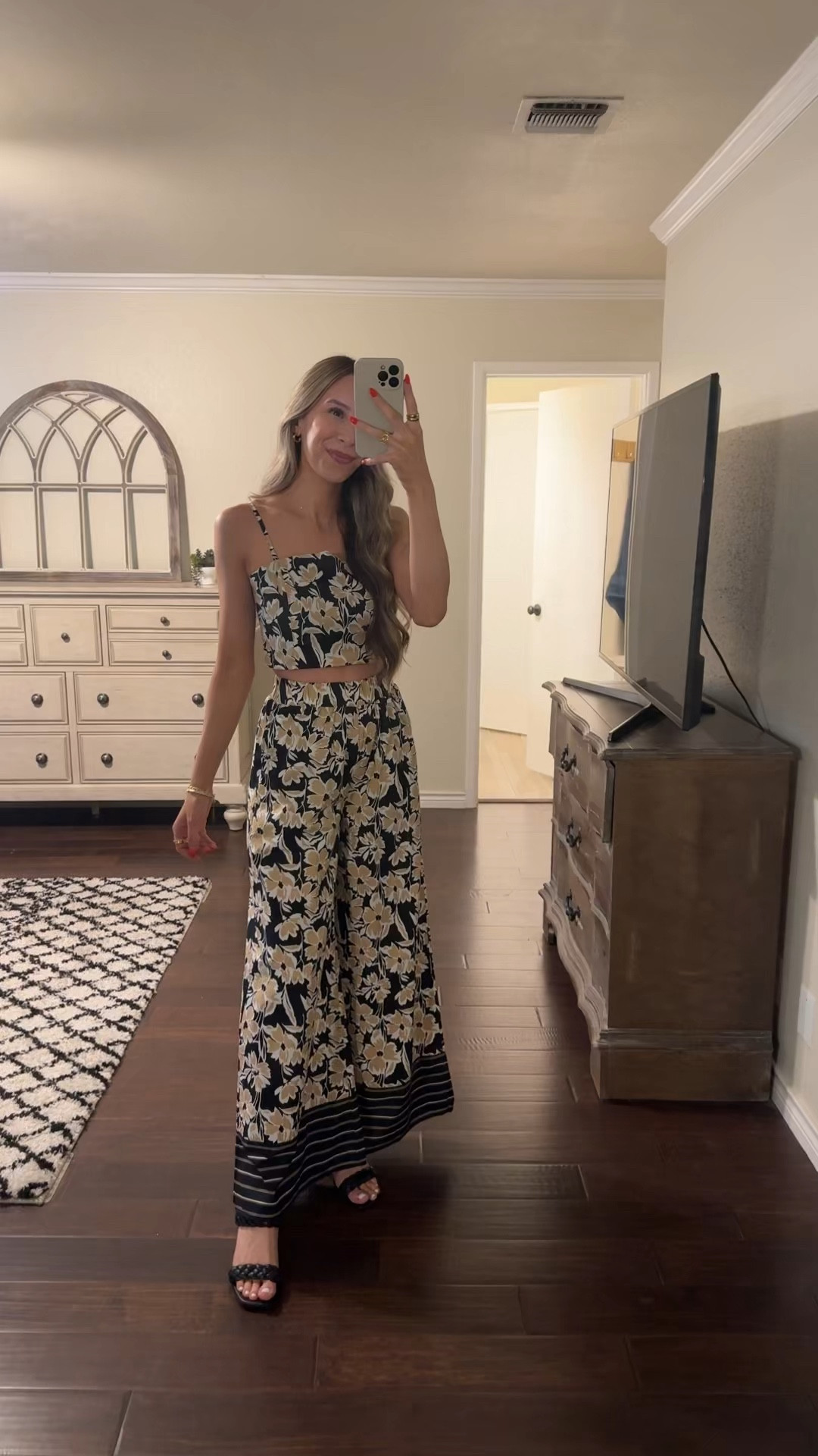 Floral Two Piece Set for Summer 🌴☀️

5’6 // 115-120lbs
Tank: Small - straps are adjustable
Pants: Small - elastic waistband, pockets


wide leg pants, floral pants, floral tank top, floral cropped tank, pant set, vacation outfit, Europe outfit, Mexico outfit, Cabo, Tulum, Puerto Rico, what to wear, summer vacation, comfy outfit, dress with shorts, comfortable vacation outfit, summer dress

#LTKFindsUnder100 #LTKStyleTip #LTKVideo