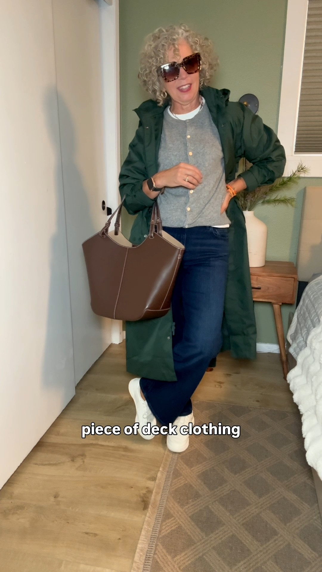@quince you’ve done it again, the perfect pieces for the cool rainy days we’ve been having here.
#quincepartner
Small sweater
Small rain jacket
Sized up one size in jeans