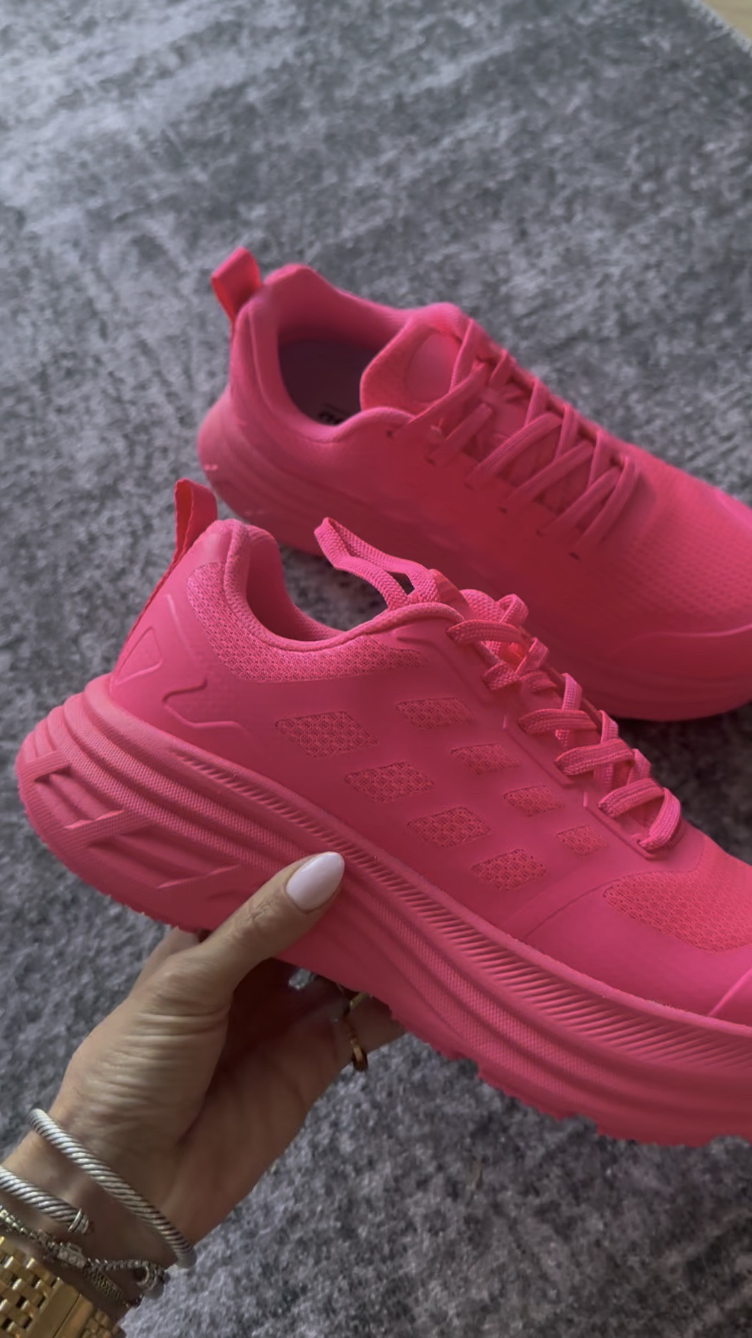 Amazon sneakers that look more Come in other colors

#LTKSaleAlert #LTKPetite #LTKgrwm