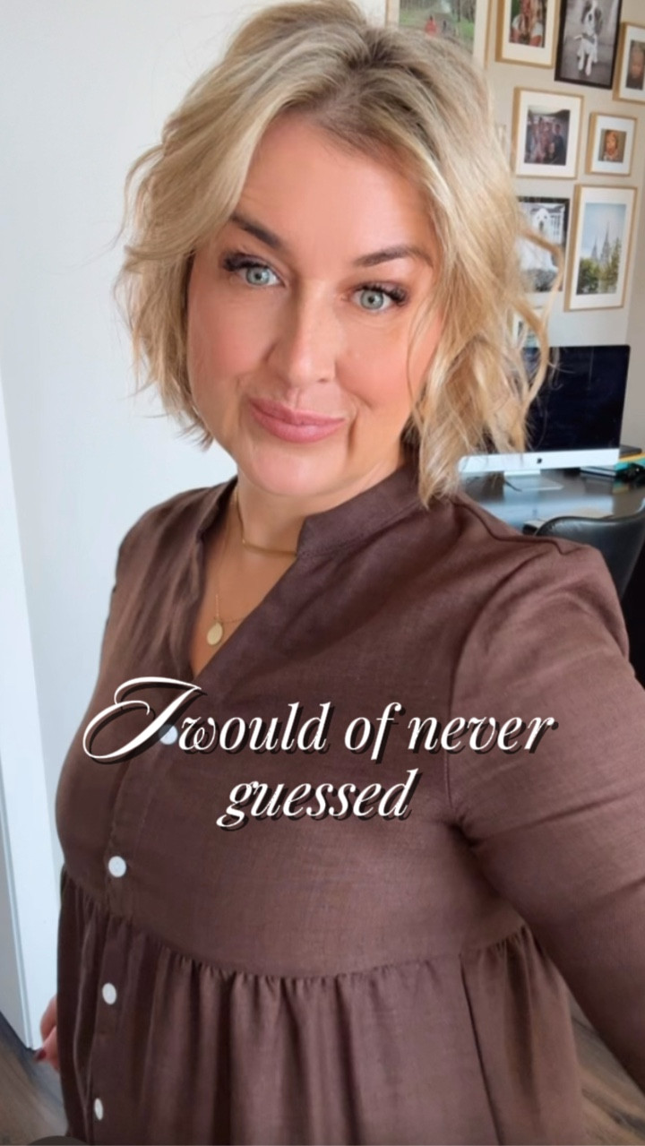 Who would of thought that brown will be such a hot color of the season! 😂 I’m not mad about it! 
Midsize, dresses, dress outfit, midsize style, style over 50, style over 40, over 40 fashion, brown dress, feminine vibe Sunday best