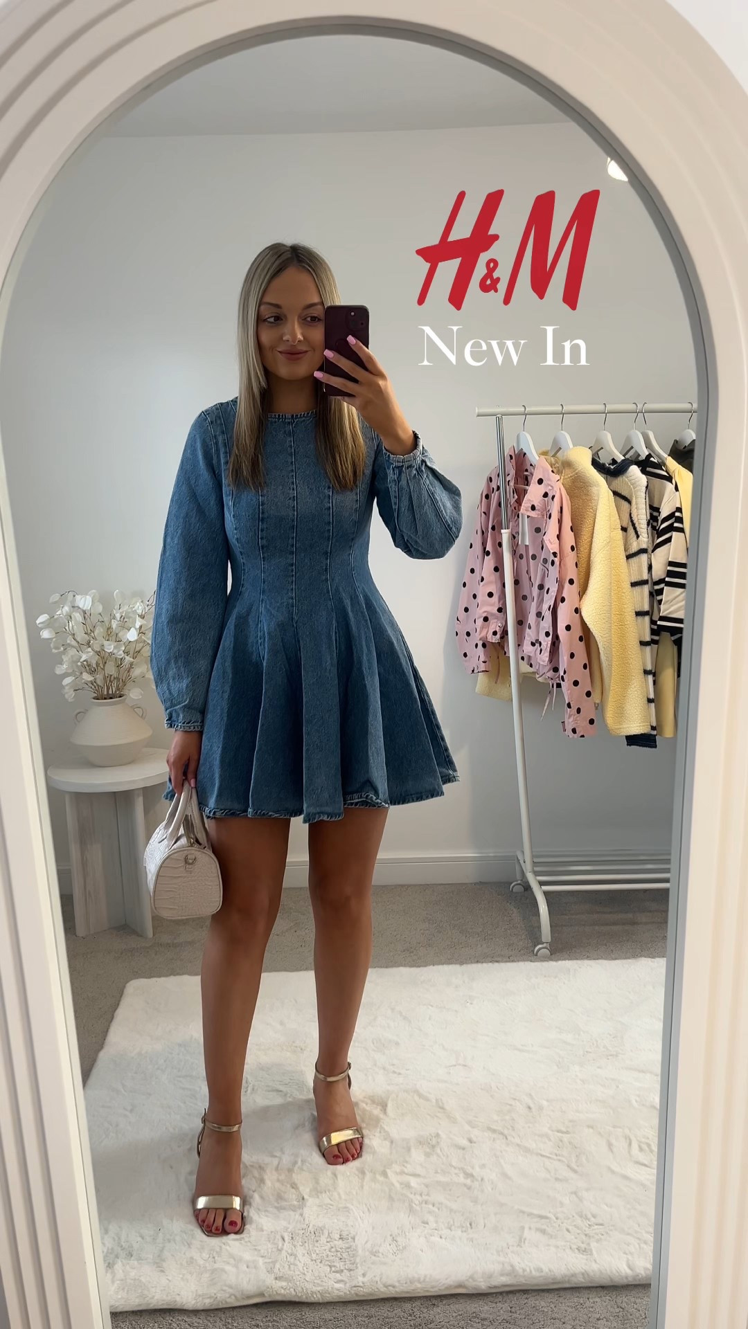 New in denim dress from H&M 🤍 

This denim flared dress is perfect for spring such a gorgeous fit! So easy to style with sandals for the day or dress it up with heels for brunch. A staple you’ll reach for again and again ✨

Denim dress spring fashion 



#LTKuk #LTKeurope #LTKspring