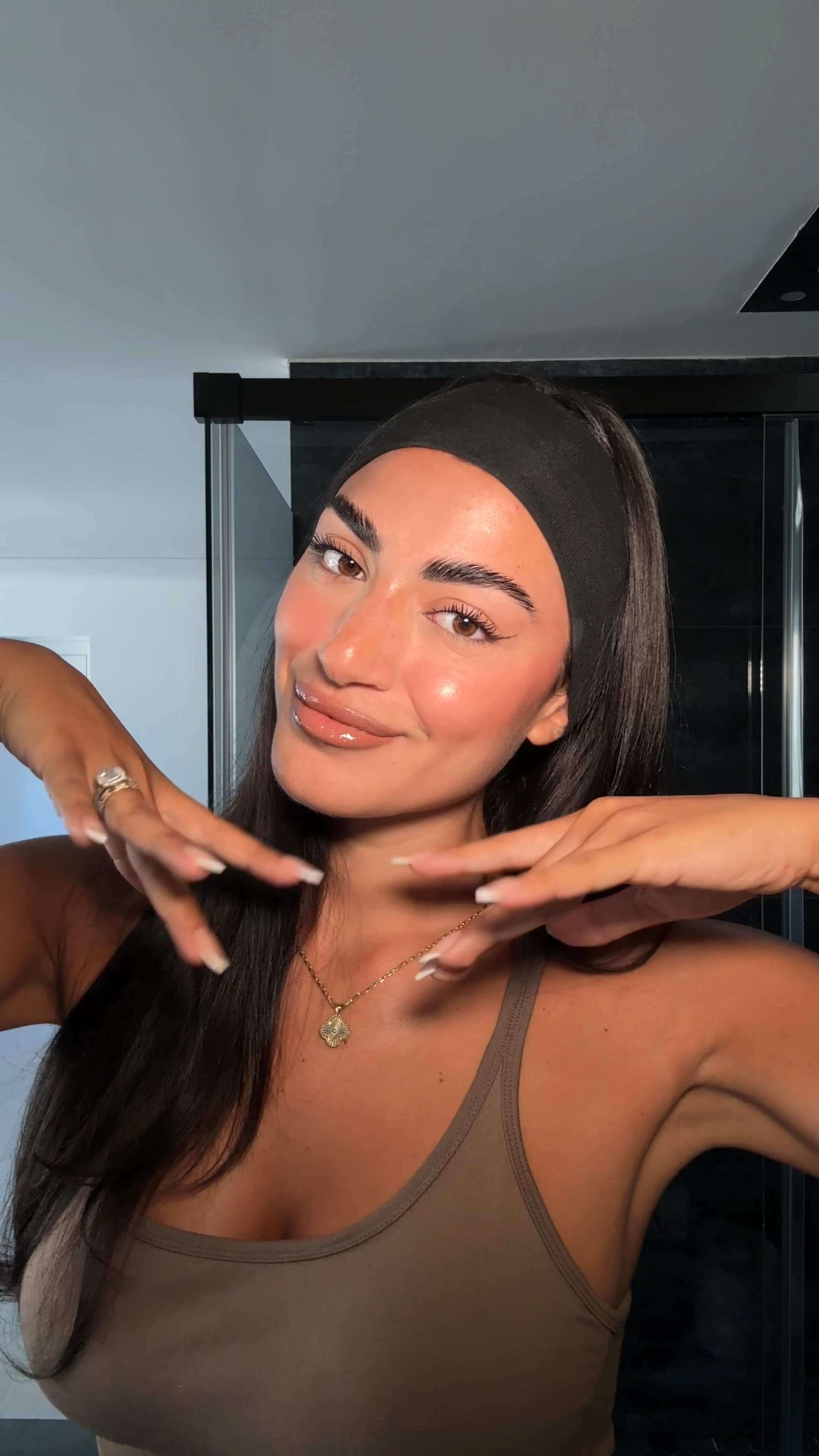 the perfect sunkissed makeup look 💗🌸


#LTKeurope #LTKxUNIQLO #LTKbeauty