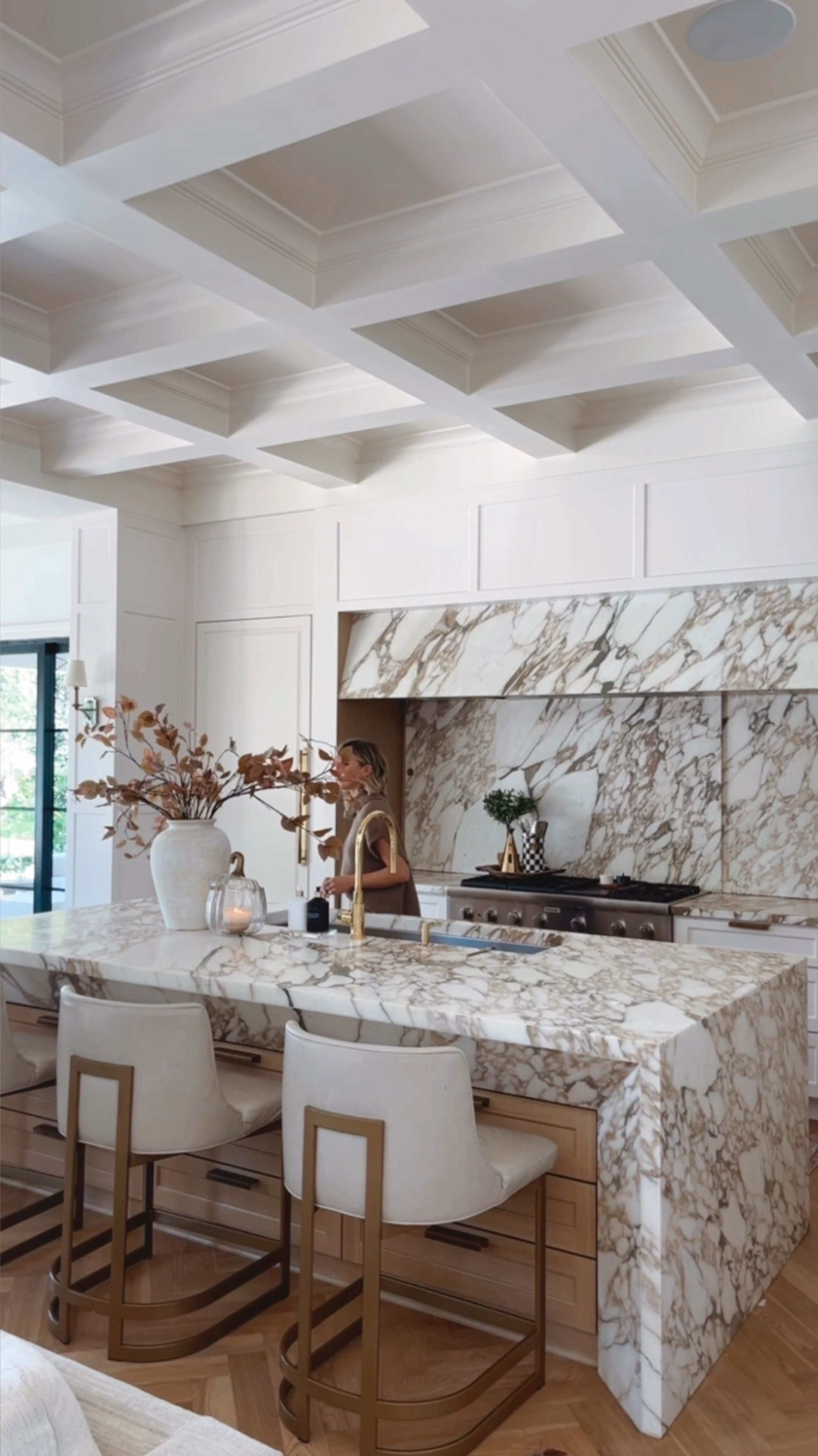 Fall stems and fall kitchen decor 