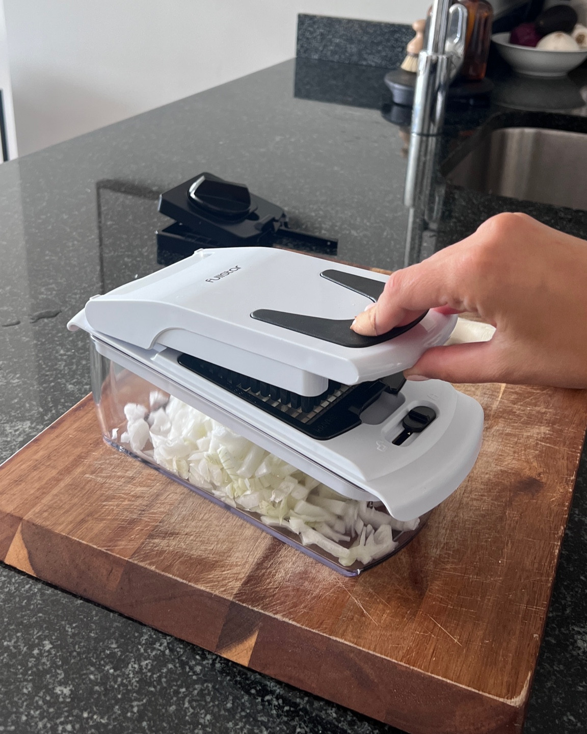 Amazon prime day deal/ onion chopper / comes with 4 styles to chop, and make ribbons 

Amazon home | amazon | amazon kitchen | kitchen gadgets | prime day | prime day 2023 | amazon find | amazon finds | kitchen essentials 

#LTKhome #LTKunder50 #LTKxPrimeDay