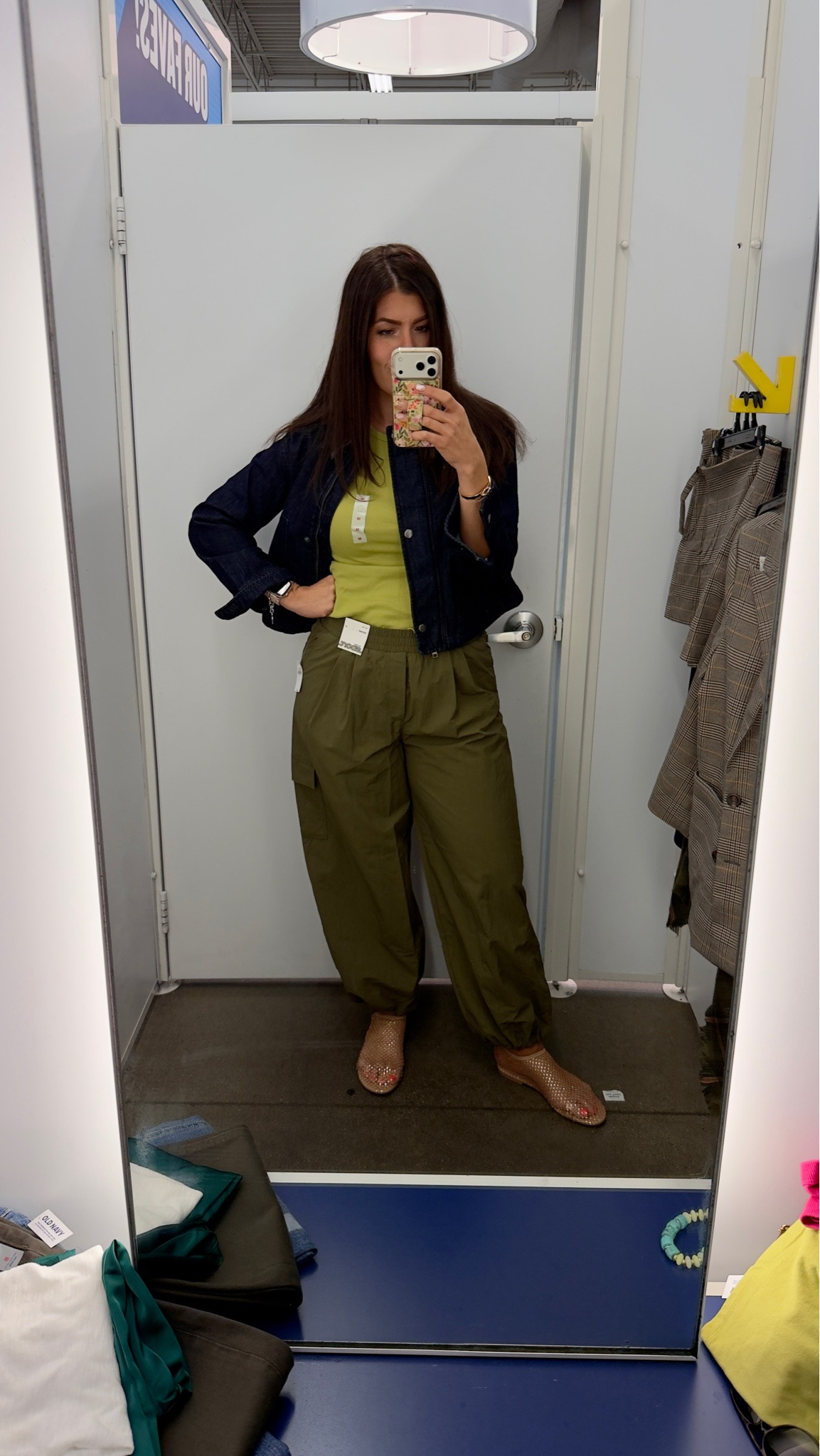 Old navy sale try on
Medium tee
Medium denim barn jacket
Medium regular balloon pants

#LTKSaleAlert #LTKMidsize #LTKTall