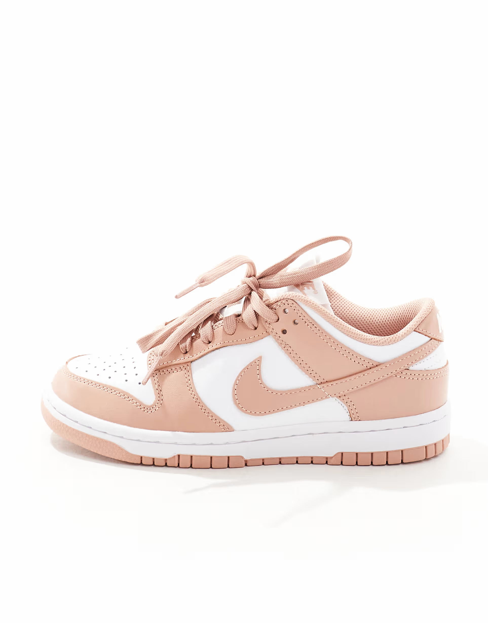 Nike Dunk Low sneakers in rose pink | ASOS | ASOS (Global)