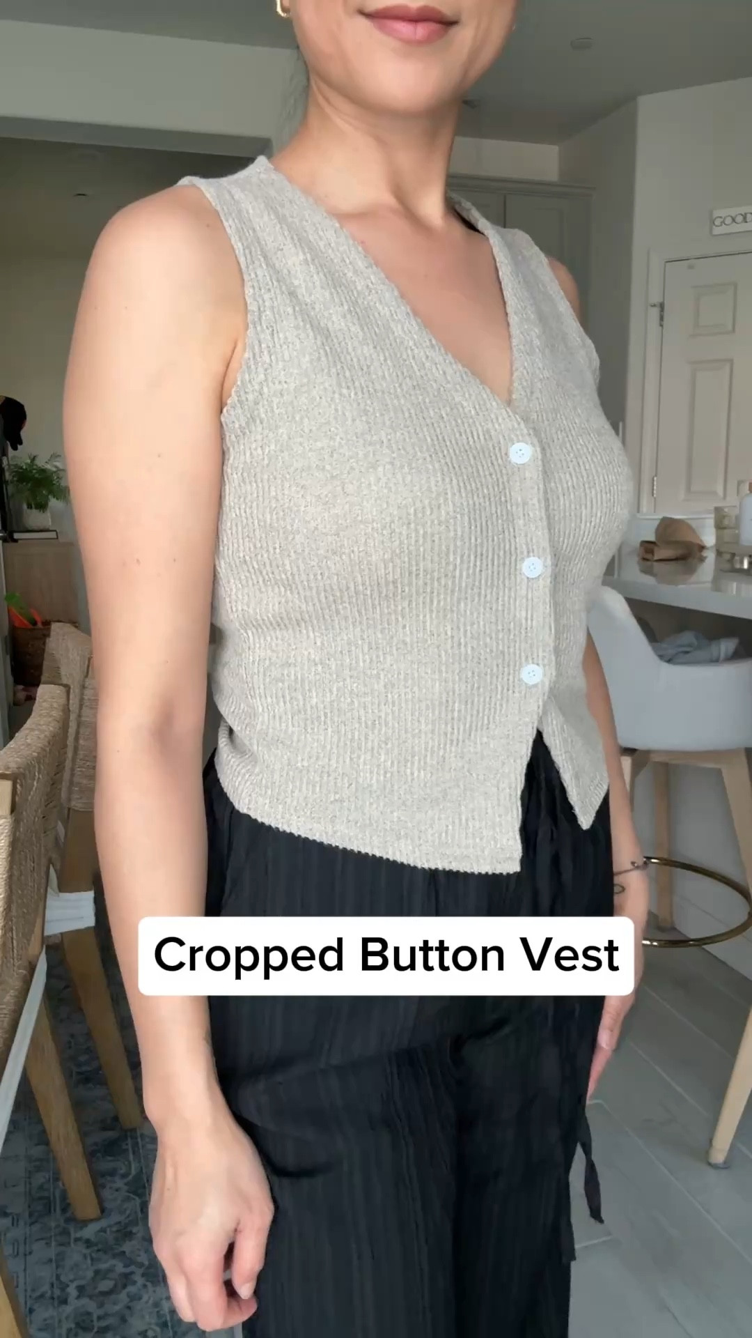 Cute cropped button vest! 

#LTKFestival #LTKootd #LTKOver40