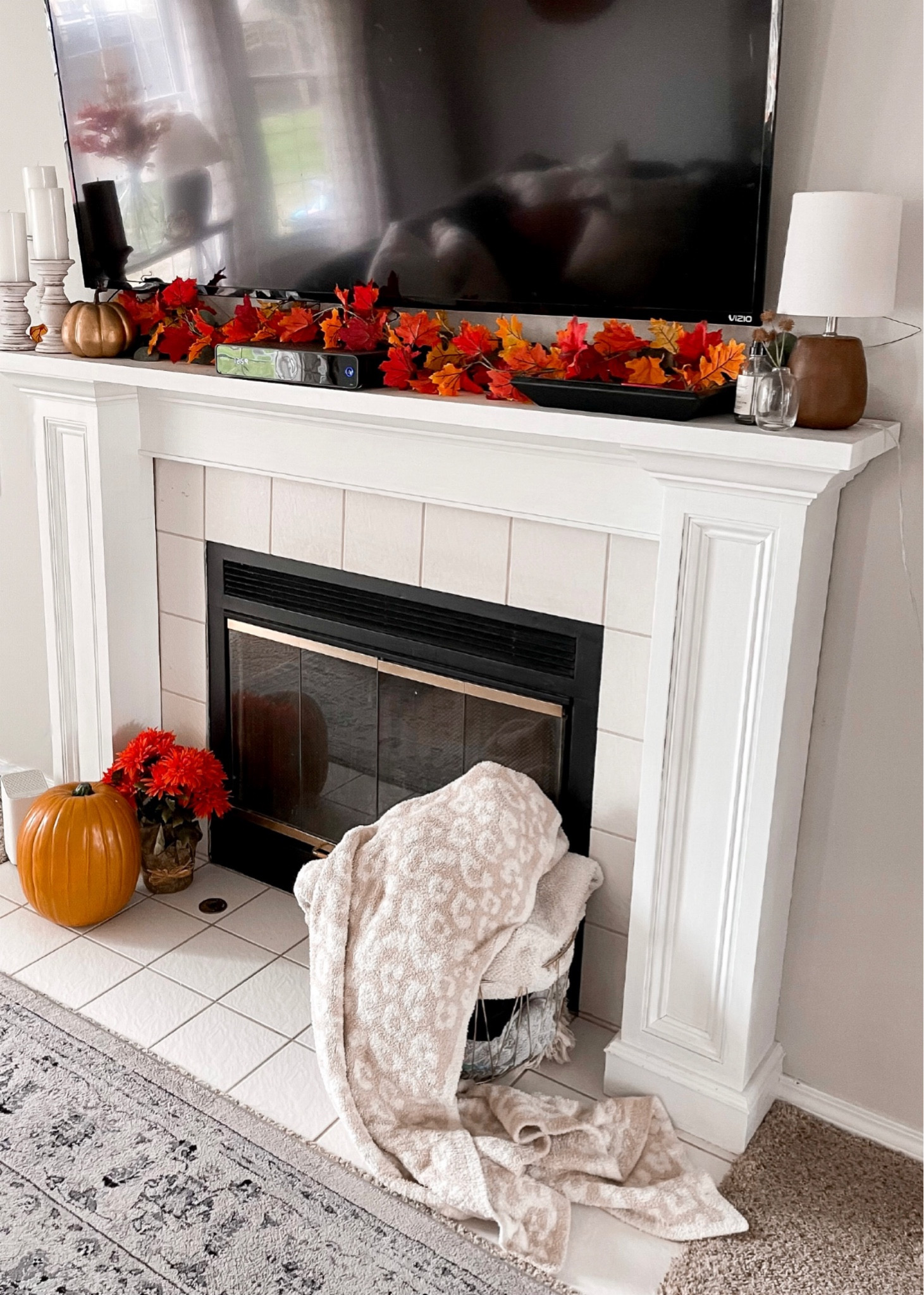 Fall home decor I’m loving | cozy corners in my home I love | target finds 

#homedecor #fallfinds #fallhome #decor #salefinds 

#LTKSeasonal #LTKfindsunder50 #LTKhome