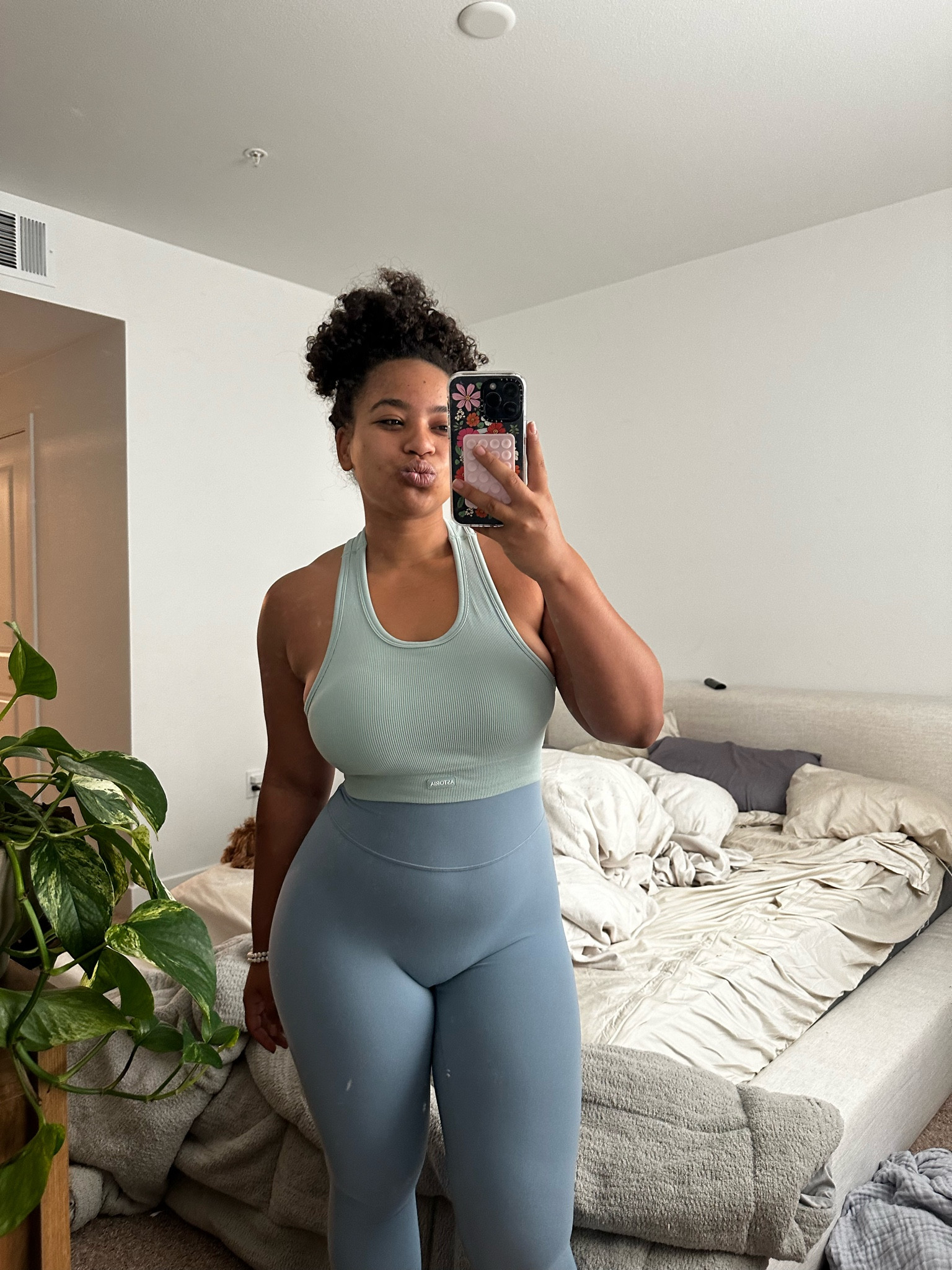 COMFIEST ACTIVEWEAR EVER!!! 

Wearing a small in the top and a medium in the leggings!! 

#LTKActive #LTKFitness #LTKMidsize