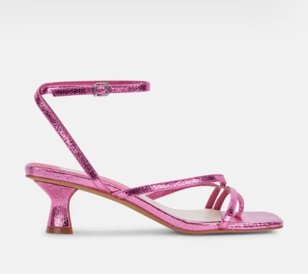 The perfect sandals - come in so many colors - true to size 