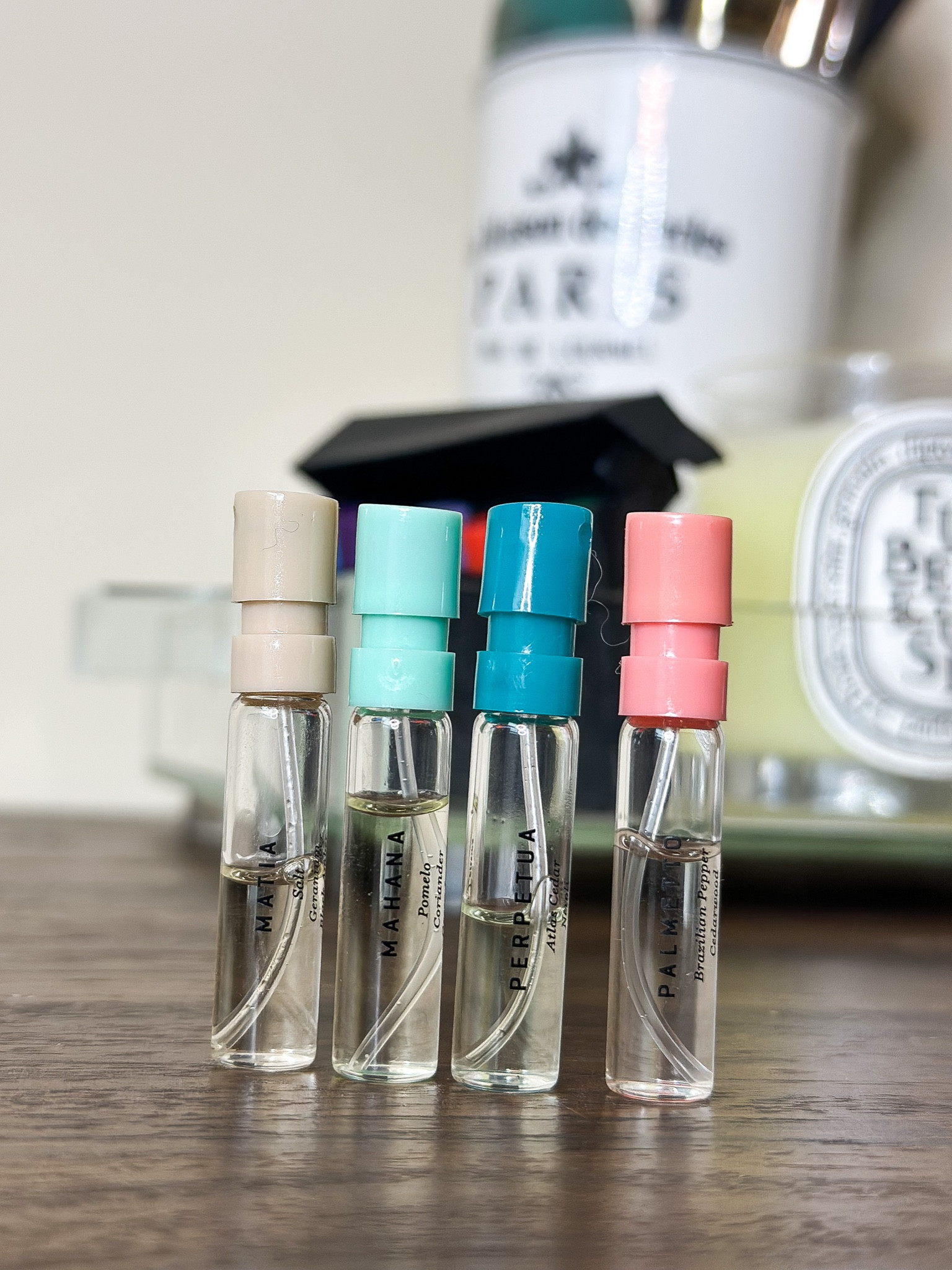 #ad @fultonandroark discovery set is for everyone and all 😉 current favorites for summer!!  Tip: when you buy the discovery set it comes with discount a $30 code. Once you have a favorite, use the $30 code found on the back of your Discovery Set to get your favorite.  USE CODE ROANA15 for extra discount 

#LTKbeauty #LTKstyletip