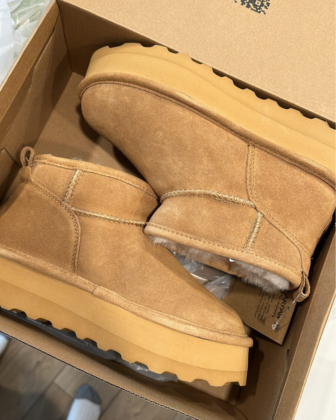 These slip on booties have been everything these last few weeks of pregnancy because putting shoes on is hard LoL🤣 so comfy & digging the platform style. Also half the price of Uggs👏🏽
 

#LTKSeasonal #LTKshoecrush #LTKfindsunder100