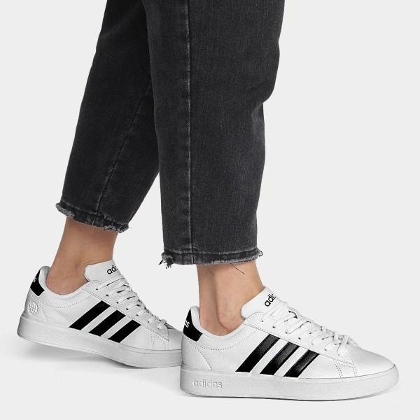 Estilo é Comfort no dia a dia que nós merecemos com este tênis da Adidas . 

#LTKbrasil #LTKfitness #LTKfamily